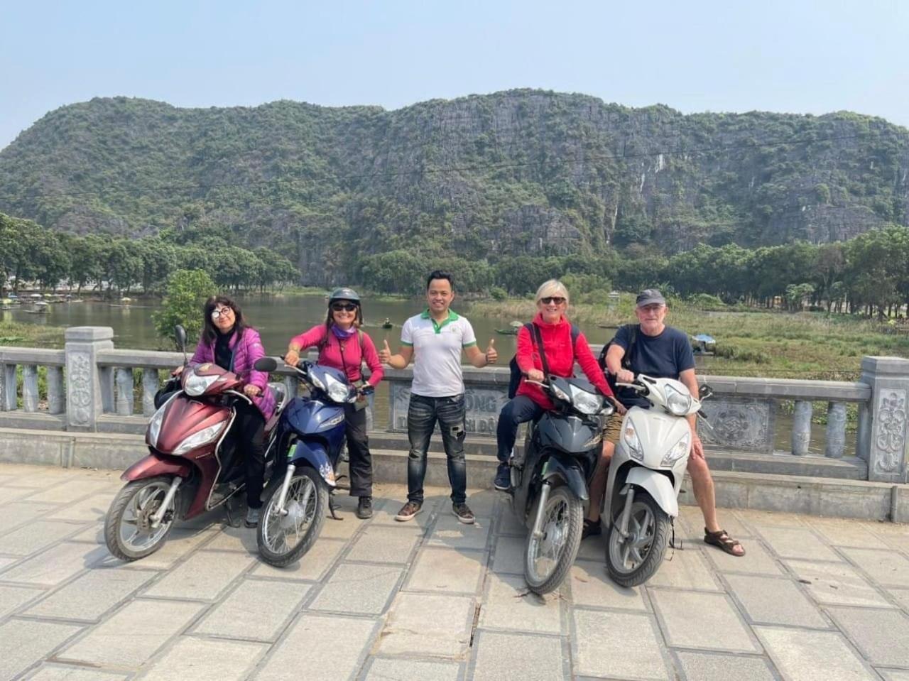Golden Bell Backpacker Hostel Ninh Binh Exterior photo